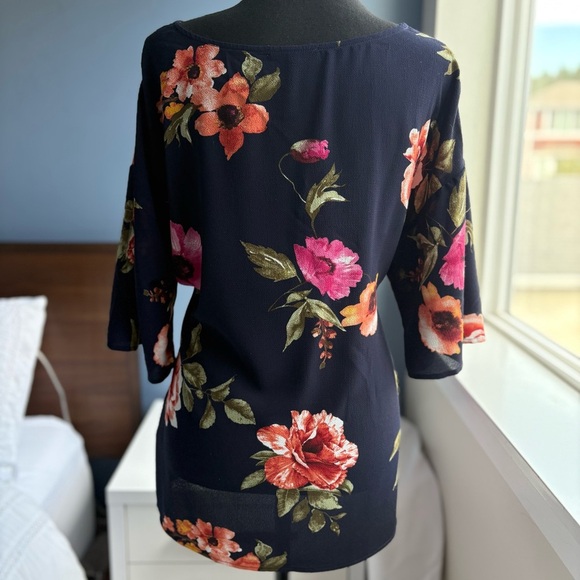 West Kei Navy Floral Tie-Front or Back Short Sleeved Blouse - Picture 9 of 16